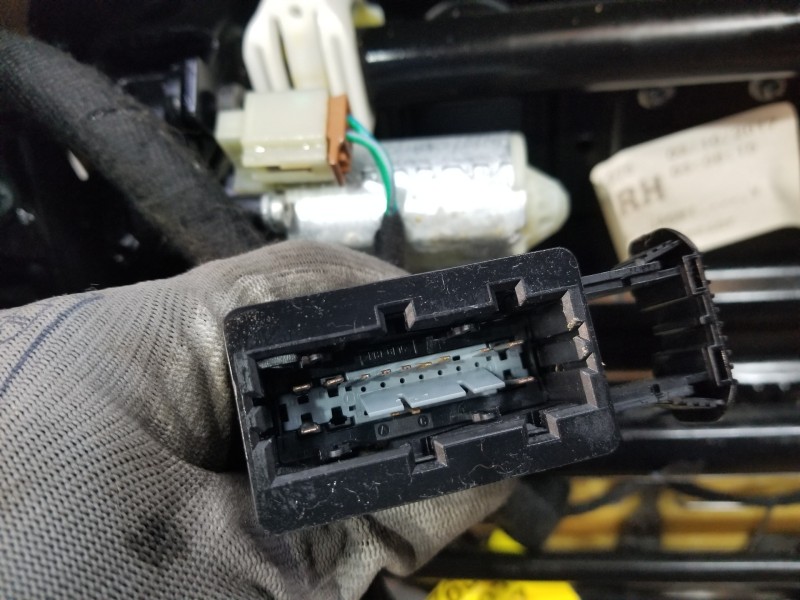 Recambio de juego asientos completo para opel mokka x selective referencia OEM IAM 42522859 42523464 42498946 Recambio de juego asientos completo para opel mokka x selective referencia OEM IAM 42522859 42523464 42498946