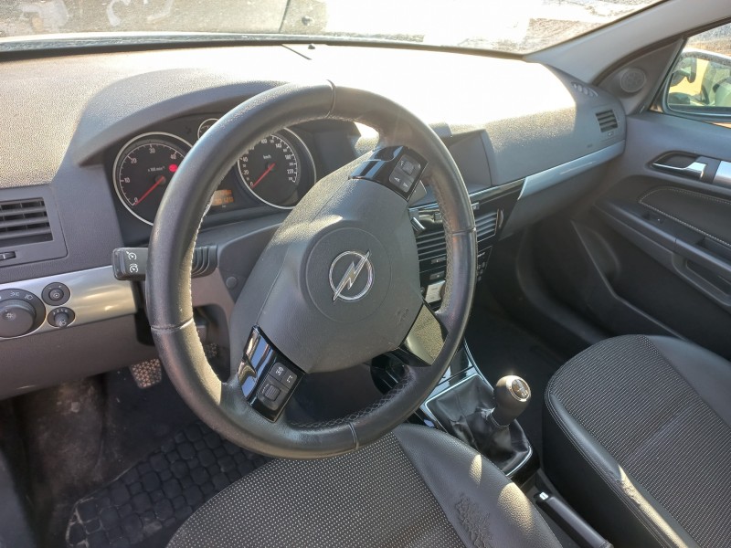 opel astra h ber. del año 2010