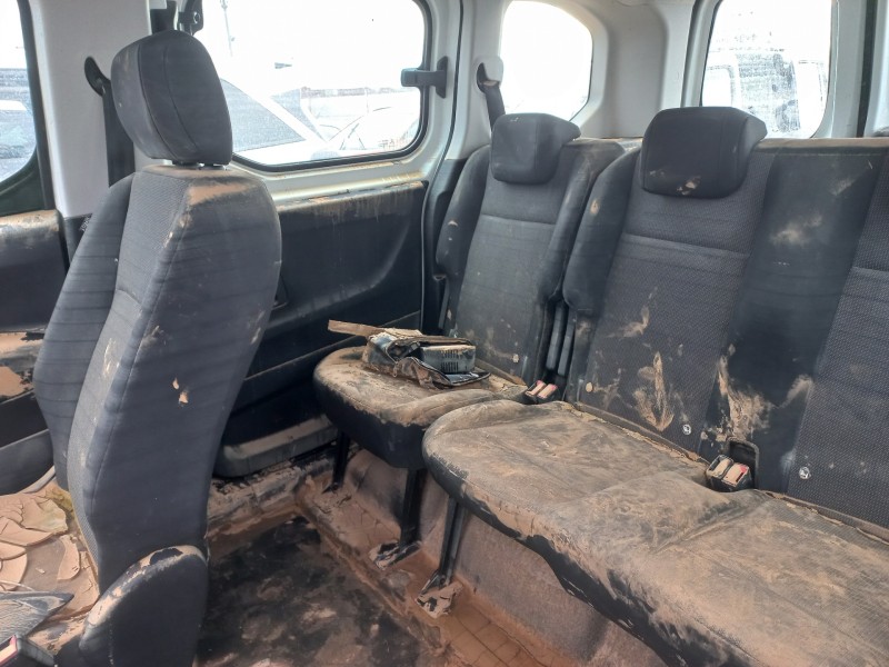 peugeot rifter del año 2022