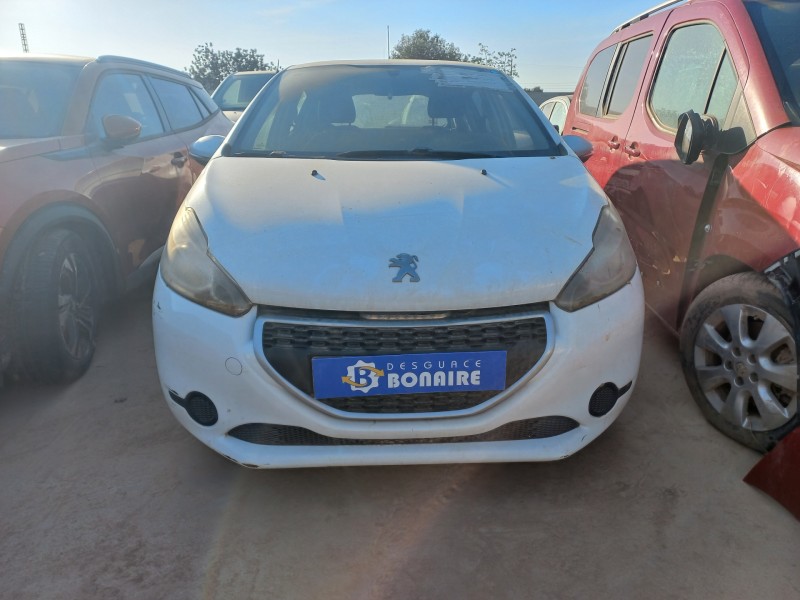 peugeot 208 del año 2012