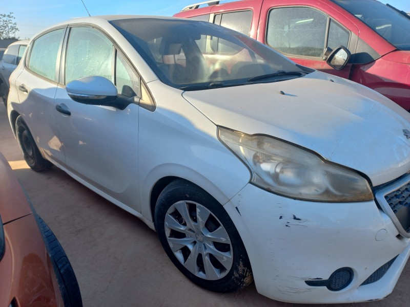 peugeot 208 del año 2012