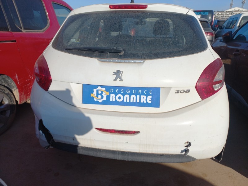 peugeot 208 del año 2012