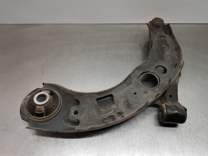 Recambio de brazo suspension inferior delantero derecho para mazda 2 lim. () origin referencia OEM IAM DG7R34300  