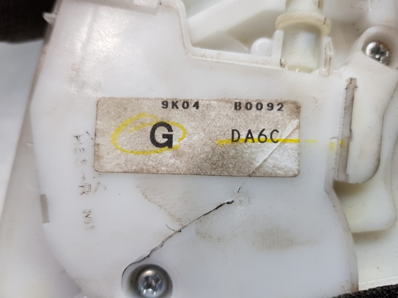 Recambio de cerradura puerta delantera derecha para mazda 2 lim. () origin referencia OEM IAM DA6C58310  