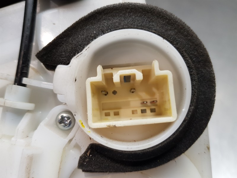 Recambio de cerradura puerta trasera derecha para mazda 2 lim. () origin referencia OEM IAM DA6C72310  