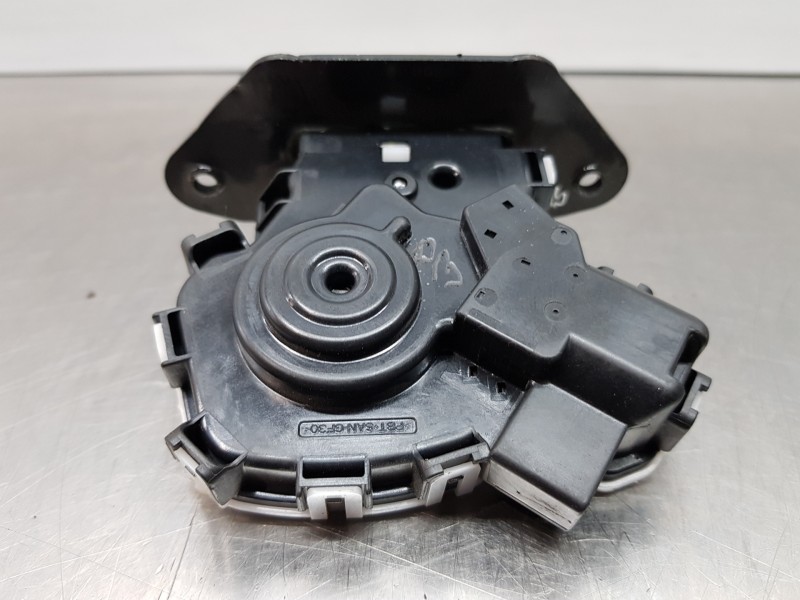 Recambio de cerradura maletero / porton para mazda 2 lim. () origin referencia OEM IAM DM0P62310  