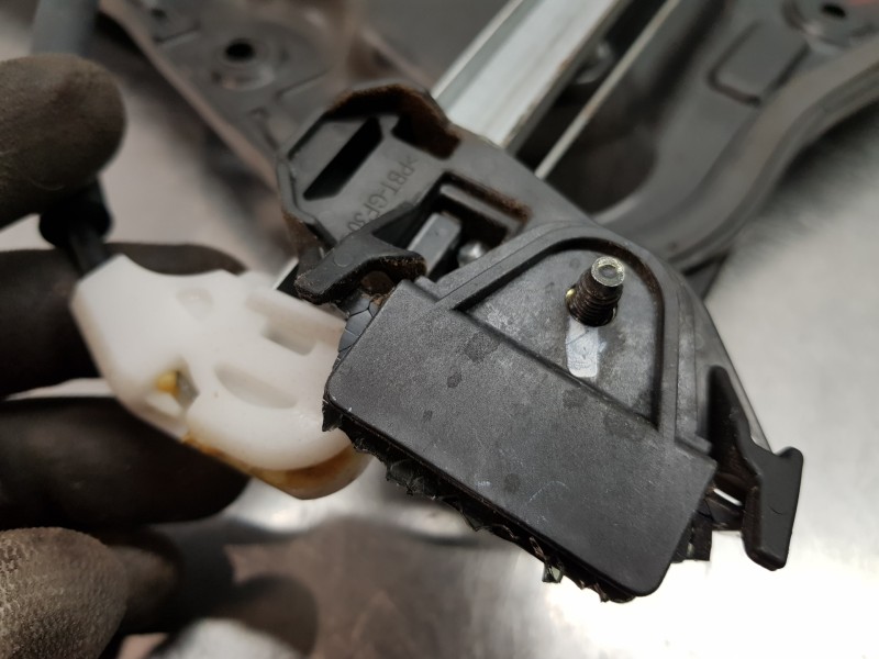 Recambio de elevalunas trasero derecho para mazda 2 lim. () origin referencia OEM IAM BHN95858X DA6C7297X DA6C72590A