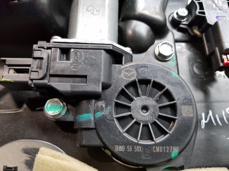 Recambio de elevalunas delantero derecho para mazda 2 lim. () origin referencia OEM IAM BHN95858X DA6C5897XA DA6C5897X