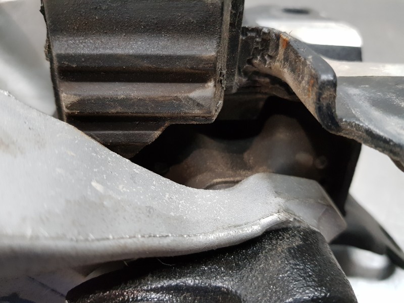 Recambio de soporte motor izquierdo para mazda 2 lim. () origin referencia OEM IAM DA6D39060A  