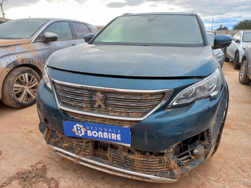 peugeot 5008 del año 2025