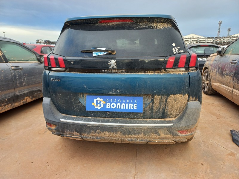 peugeot 5008 del año 2025