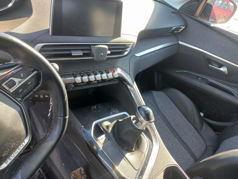 peugeot 3008 del año 2016