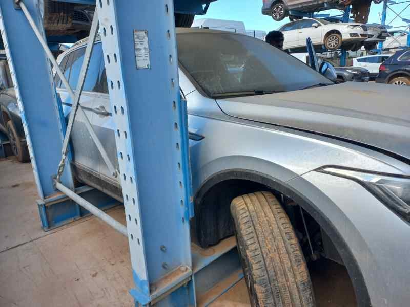 Recambio de puerta delantera derecha para volkswagen tiguan (ax1) comfortline referencia OEM IAM 5NA833056J  