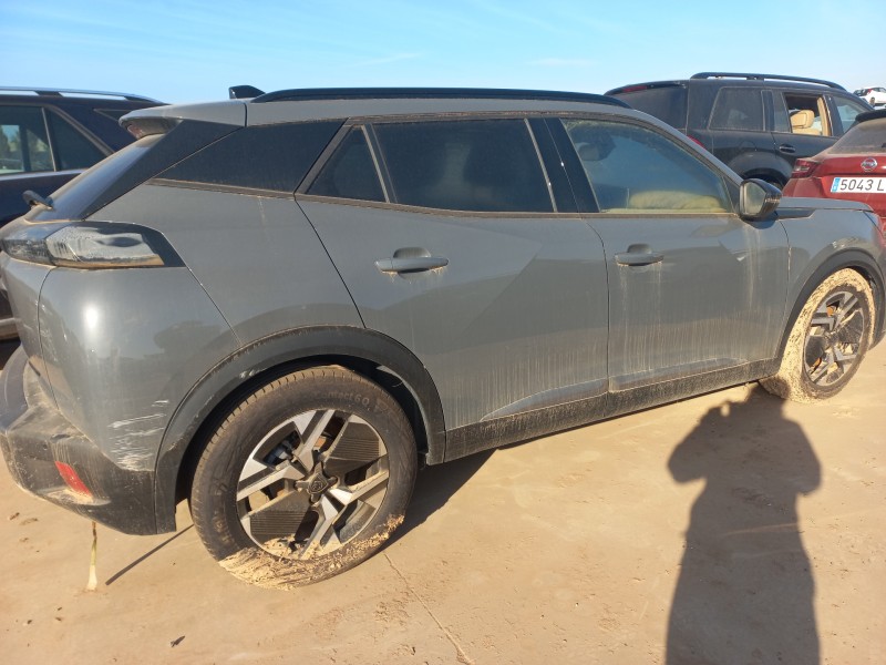peugeot 2008 (p2) del año 2024