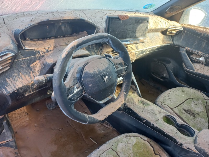 peugeot 2008 (p2) del año 2024