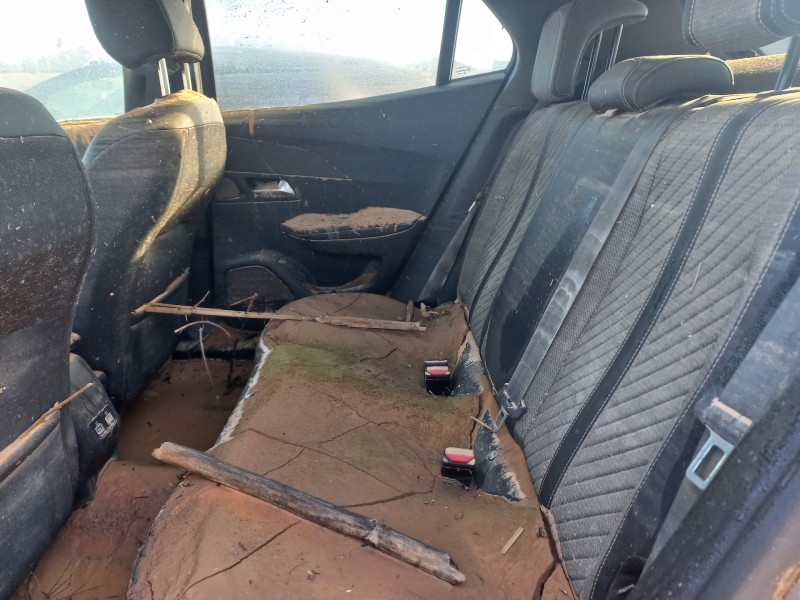 peugeot 2008 (p2) del año 2024