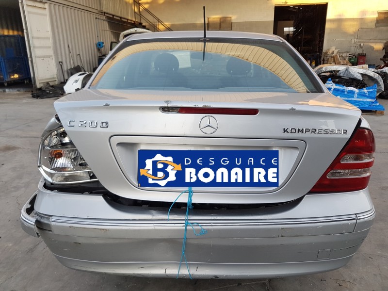 mercedes clase c (w203) berlina del año 2001