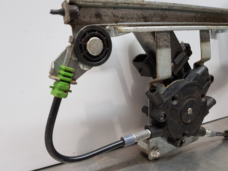 Recambio de elevalunas trasero izquierdo para land rover freelander (ln) 4x4 referencia OEM IAM CVH101212 4H5227000BA 