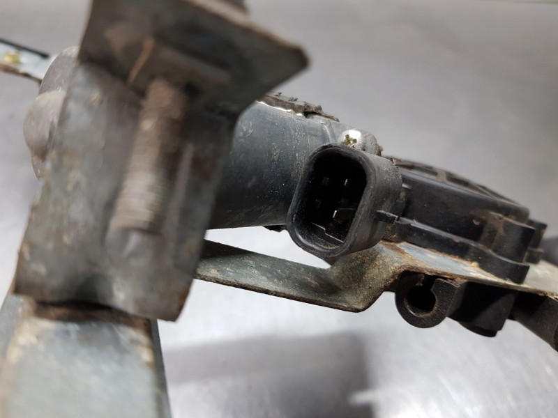 Recambio de elevalunas trasero derecho para land rover freelander (ln) 4x4 referencia OEM IAM CVH101202 4H5227000AA CVH101200