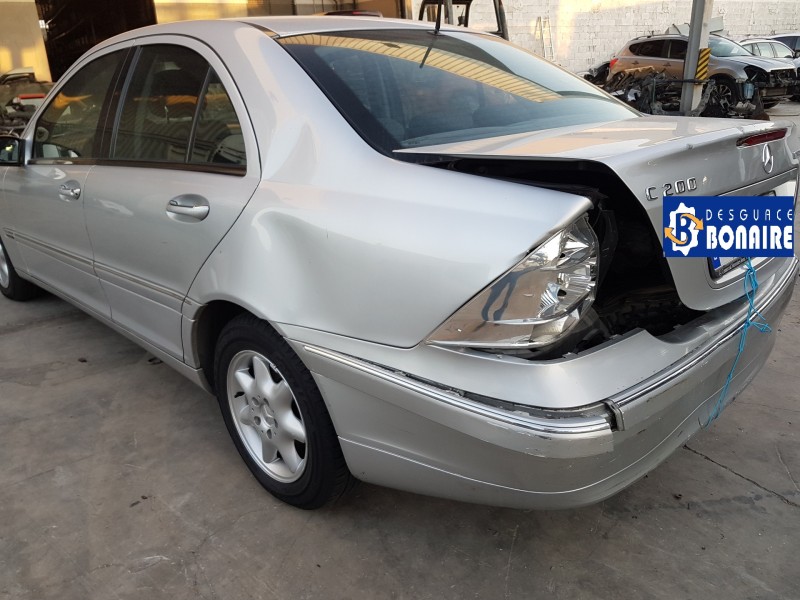 mercedes clase c (w203) berlina del año 2001