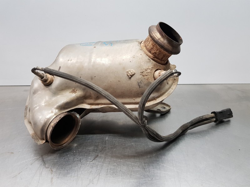 Recambio de catalizador para citroen jumper kasten bluehdi referencia OEM IAM 1379604080 C922  Recambio de catalizador para citroen jumper kasten bluehdi referencia OEM IAM 1379604080 C922