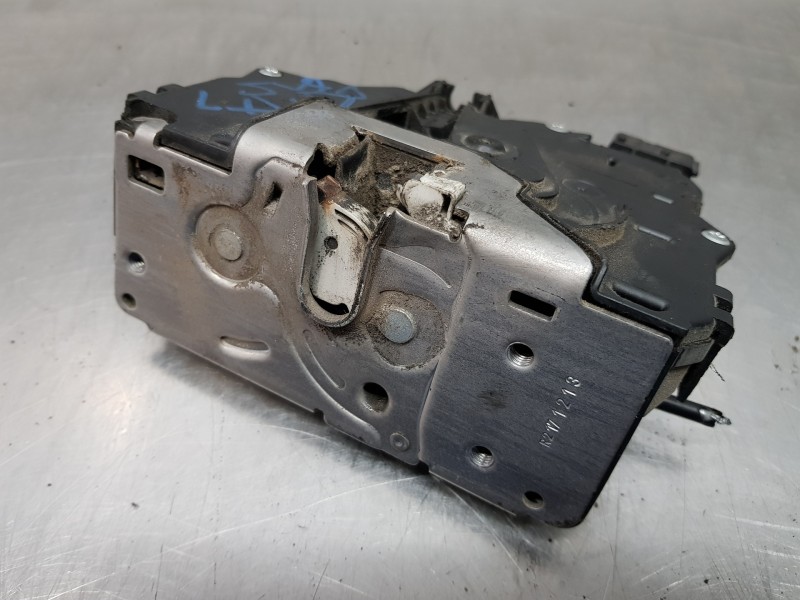 Recambio de cerradura puerta lateral derecha para citroen jumper kasten bluehdi referencia OEM IAM 1393801080 1633563680  Recambio de cerradura puerta lateral derecha para citroen jumper kasten bluehdi referencia OEM IAM 1393801080 1633563680