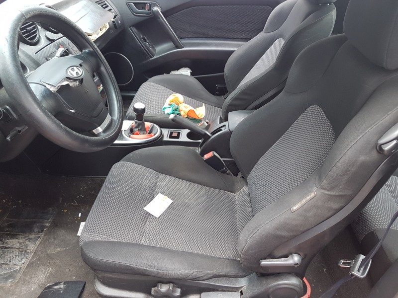 hyundai coupe (gk) del año 2004