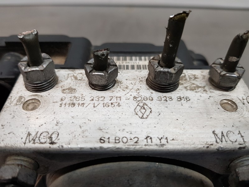 Recambio de abs para renault kangoo z.e. referencia OEM IAM 8200928816 0265232711 0265801013