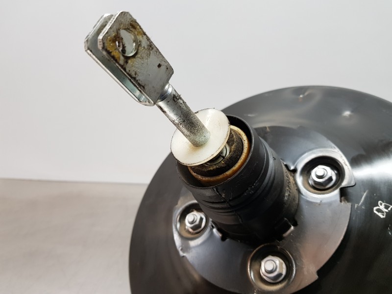 Recambio de servofreno para renault kangoo z.e. referencia OEM IAM 472105437R 32015C0425 0204051634