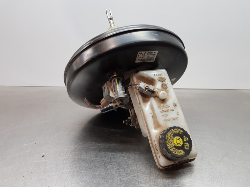 Recambio de servofreno para renault kangoo z.e. referencia OEM IAM 472105437R 32015C0425 0204051634