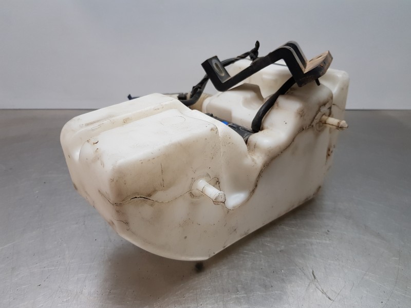 Recambio de deposito limpia para citroen jumper kasten bluehdi referencia OEM IAM 1643706580 1643706580  Recambio de deposito limpia para citroen jumper kasten bluehdi referencia OEM IAM 1643706580 1643706580