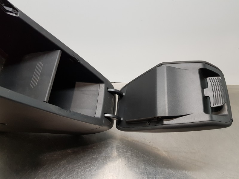 Recambio de apoyabrazos central para kia niro concept referencia OEM IAM 84660AT000CCV 84611AT000CCV 