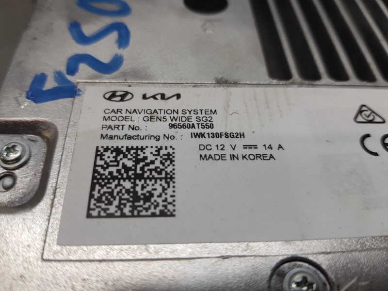 Recambio de sistema navegacion gps para kia niro concept referencia OEM IAM 96560AT550  