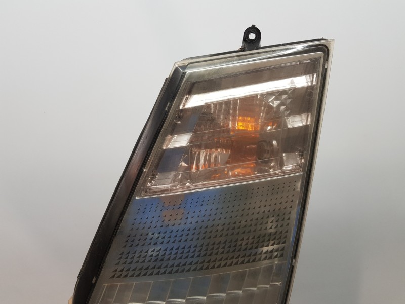 Recambio de faro izquierdo para renault maxity 130 dxi referencia OEM IAM 26060MB40A 89317191 7485152481