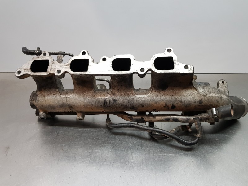 Recambio de colector admision para renault maxity 130 dxi referencia OEM IAM 7485122129  