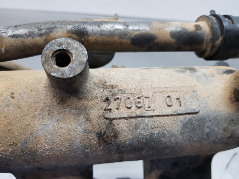 Recambio de colector admision para renault maxity 130 dxi referencia OEM IAM 7485122129  