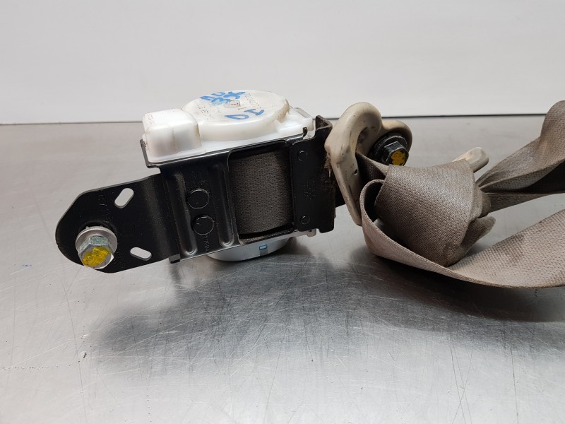 Recambio de cinturon seguridad delantero izquierdo para renault maxity 130 dxi referencia OEM IAM 7485125645 TKAH2EG417 