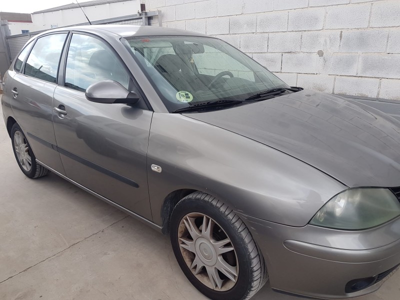 seat ibiza (6l1) del año 2003
