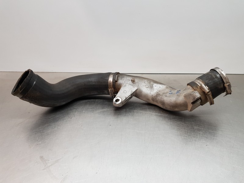 Recambio de tubo presion turbocompresor para renault maxity 130 dxi referencia OEM IAM 5001869685  