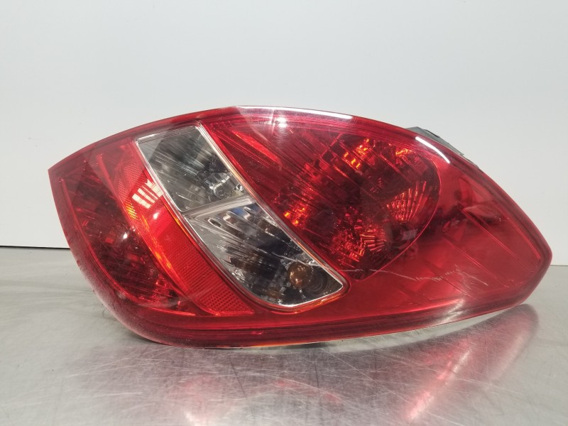 Recambio de piloto trasero derecho para hyundai i20 classic referencia OEM IAM 924021J000  