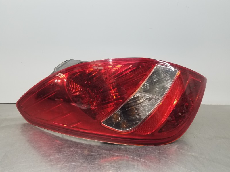 Recambio de piloto trasero izquierdo para hyundai i20 classic referencia OEM IAM 924011J000   Recambio de piloto trasero izquierdo para hyundai i20 classic referencia OEM IAM 924011J000