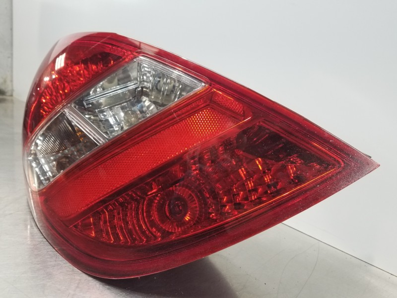 Recambio de piloto trasero izquierdo para hyundai i20 classic referencia OEM IAM 924011J000   Recambio de piloto trasero izquierdo para hyundai i20 classic referencia OEM IAM 924011J000