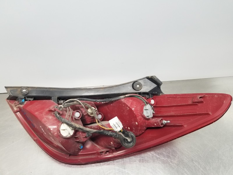 Recambio de piloto trasero izquierdo para hyundai i20 classic referencia OEM IAM 924011J000   Recambio de piloto trasero izquierdo para hyundai i20 classic referencia OEM IAM 924011J000