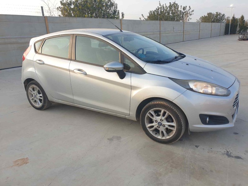ford fiesta (ccn) del año 2015