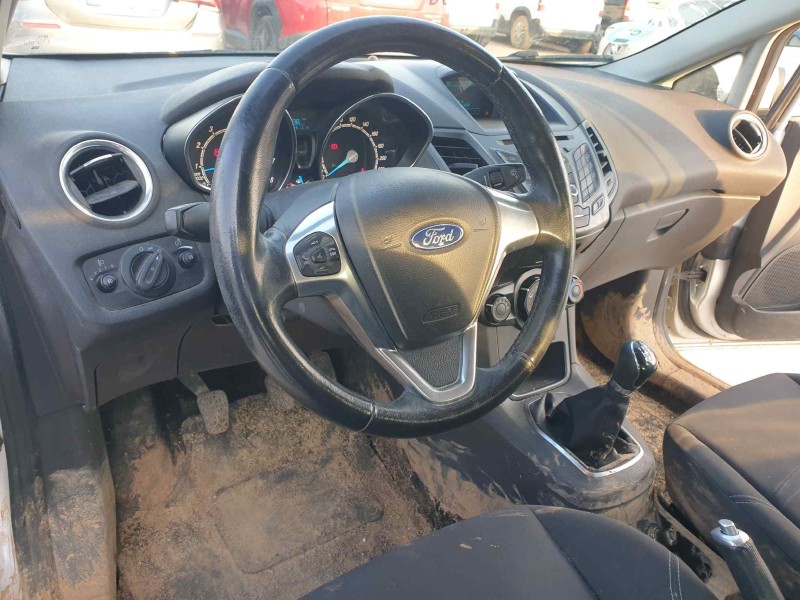 ford fiesta (ccn) del año 2015