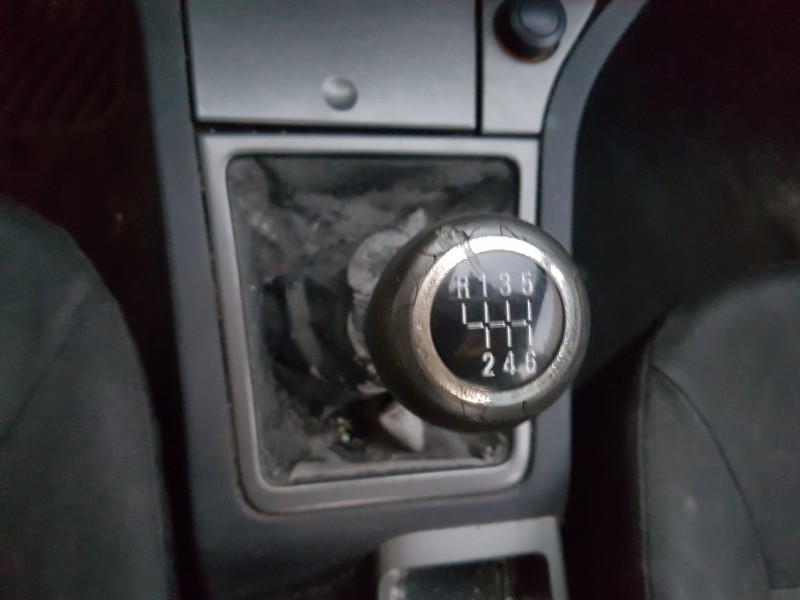 opel vectra c berlina del año 2002