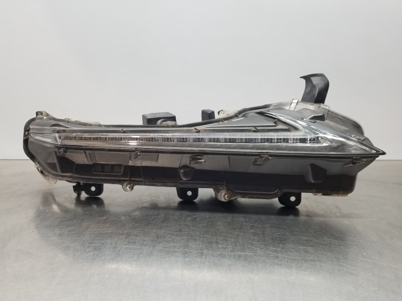 Recambio de piloto delantero derecho para lexus nx essence referencia OEM IAM 8161078090  