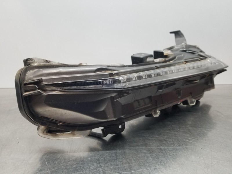 Recambio de piloto delantero derecho para lexus nx essence referencia OEM IAM 8161078090  