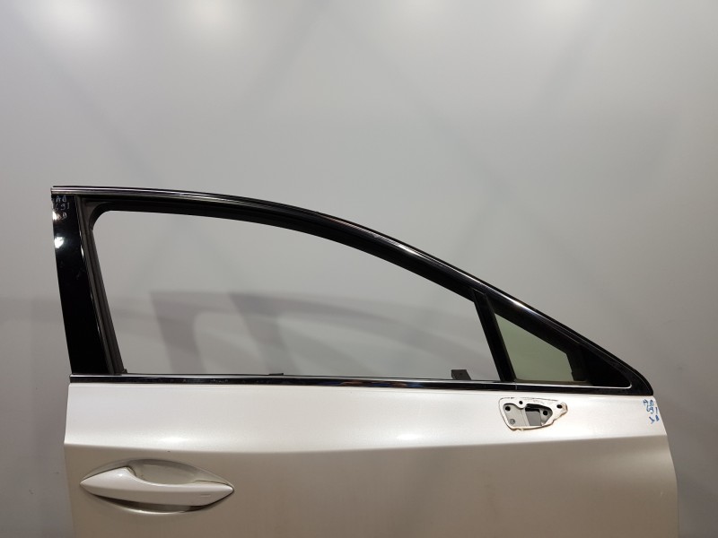 Recambio de puerta delantera derecha para lexus nx essence referencia OEM IAM 6700178030  