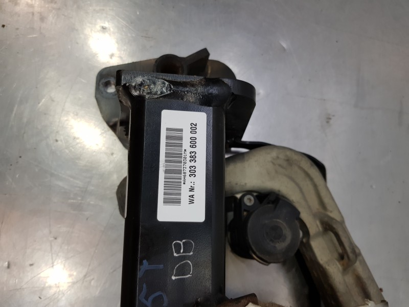 Recambio de enganche remolque para bmw serie 4 gran coupe (f36) x drive referencia OEM IAM 71606883983 303383600002 